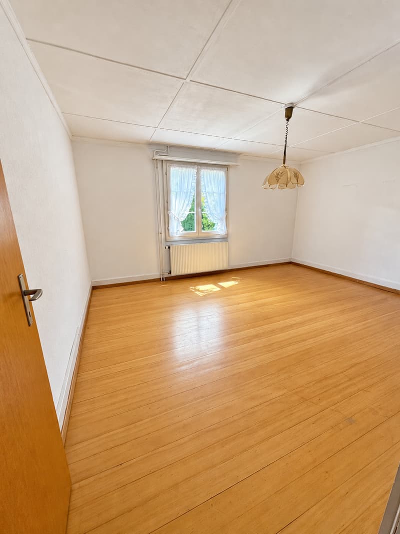 5.5 Zimmer Wohnung zu Vermieten Befristet bis 31.08.2027 (2)