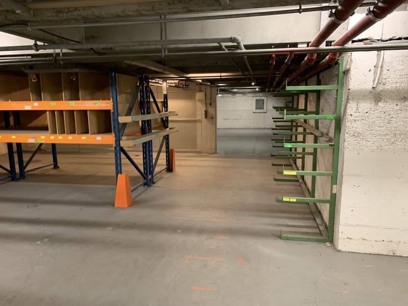 Lager- und Logistikfläche mit Hallenkran und Warenannahme in Villmergen (8)