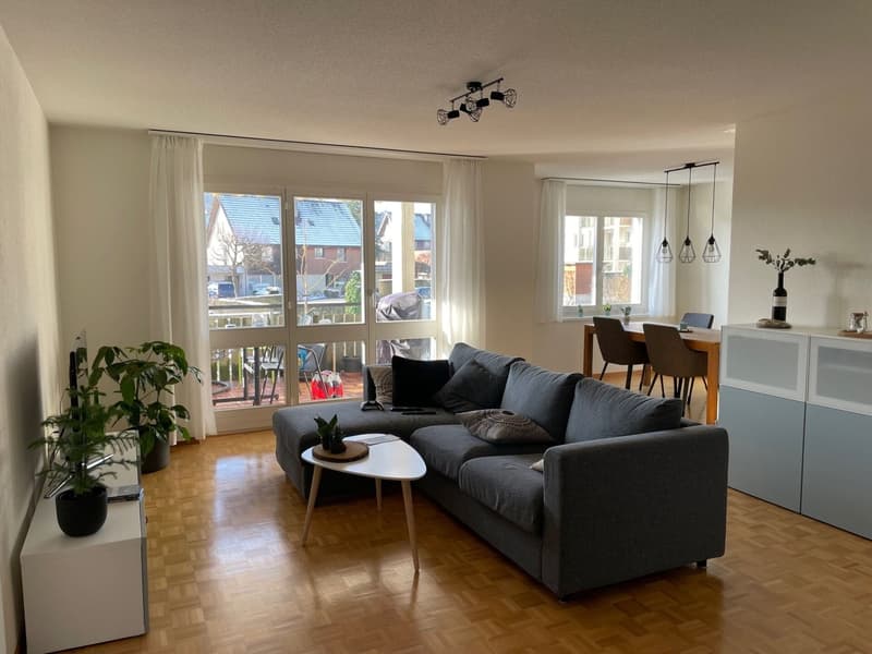 GEMÜTLICHE 4,5-ZIMMERWOHNUNG IN RUHIGER UMGEBUNG (5)