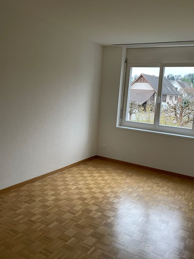 GEMÜTLICHE 4,5-ZIMMERWOHNUNG IN RUHIGER UMGEBUNG (9)