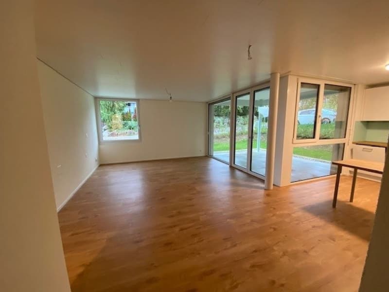 2.5 ZIMMERWOHNUNG AN RUHIGER LAGE (7)