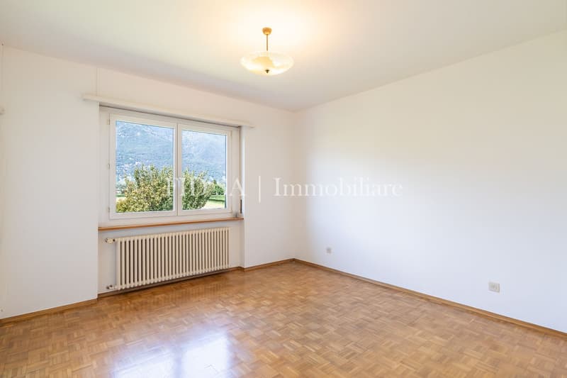 CONTONE - Einfamilienhaus inmitten von viel Grün mit grossem Grundstück (8)
