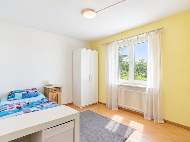 6-Zimmer-Einfamilienhaus mit 1712m² Grundstück und grossem Entwicklungspotential (8)