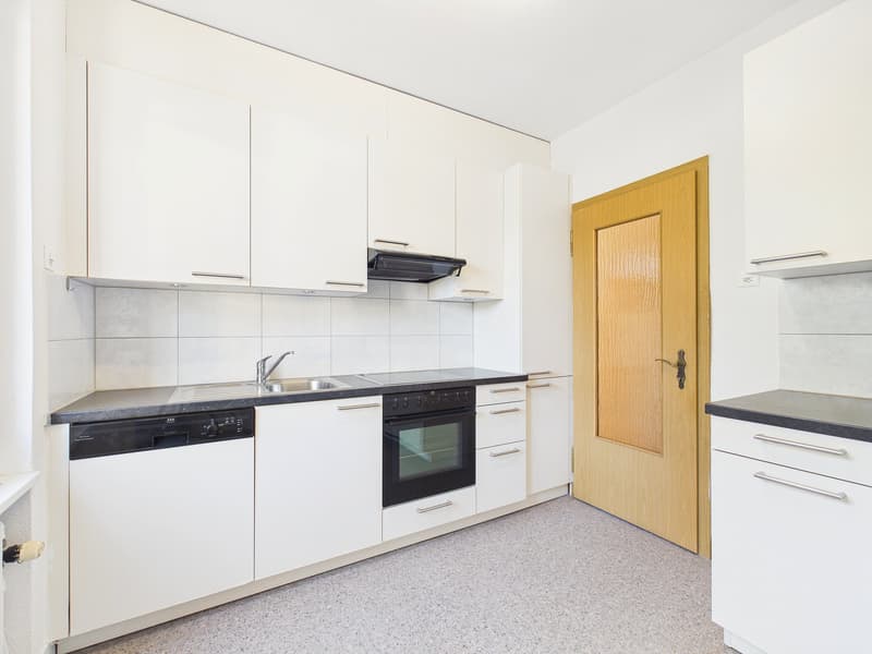 Helle 3.5-Zimmer-Gartenwohnung mit Terrasse (2)