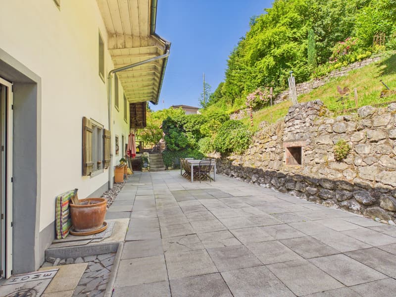Freistehendes Zuhause mit Charme und Entwicklungspotenzial (2)
