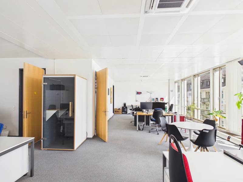 Sofort bezugsbereites Büro in Zürich-Oerlikon - möbliert, flexibel und zentral gelegen (4)