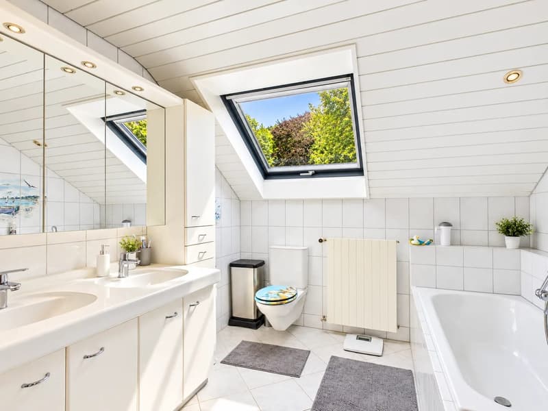 Grosszügiges 7-Zimmer-Bauernhaus mit Einliegerwohnung und vielseitigem Nutzungspotenzial (7)