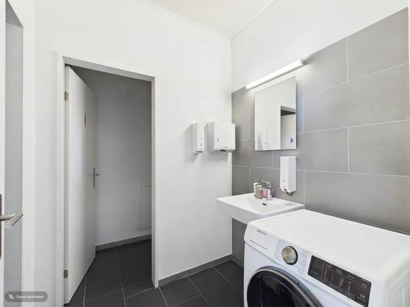 Eingerichteter Coiffeursalon mit 122 m² mieten in Spreitenbach (10)