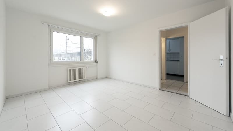 GUT ERSCHLOSSENE WOHNUNG IN OLTEN (7)