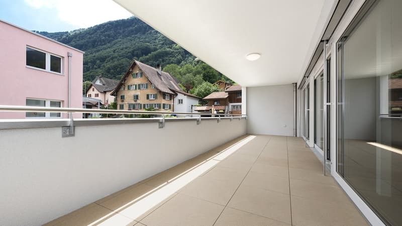 GROSSZÜGIG WOHNEN MIT GROSSEM BALKON (1)