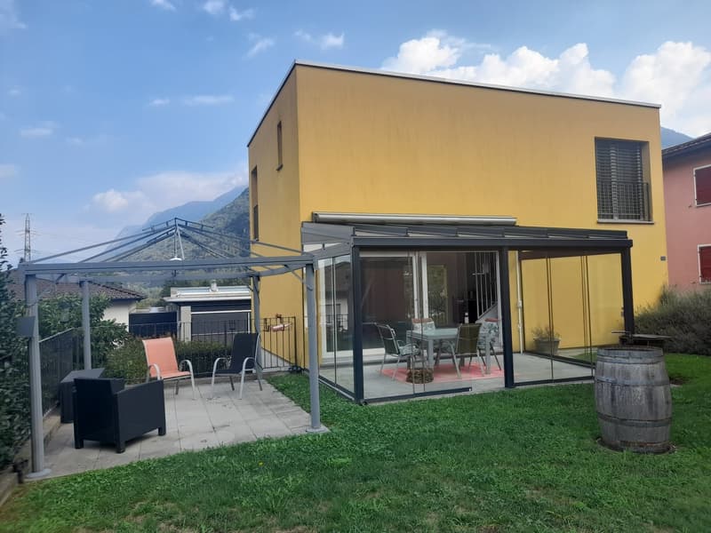 Casa monofamiliare ad Arbedo (1)