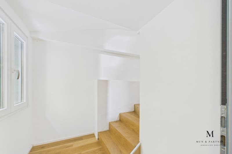 Modern wohnen im Grünen – stilvolle 4.5-Zimmer-Wohnung mit Terrasse in St. Georgen (2)