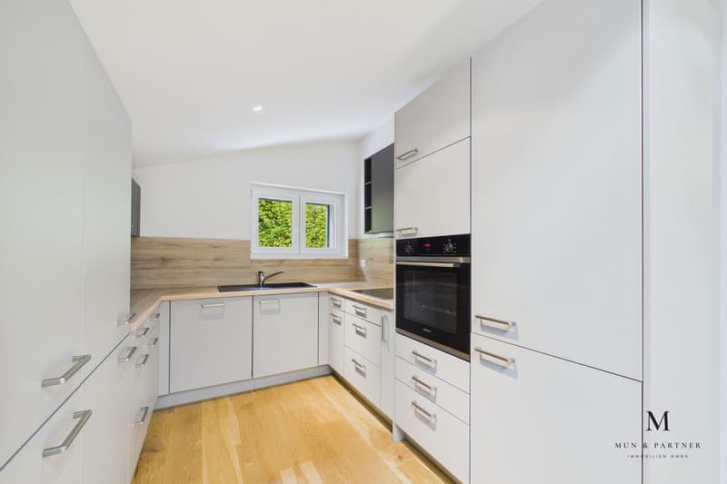 Modern wohnen im Grünen – stilvolle 4.5-Zimmer-Wohnung mit Terrasse in St. Georgen (4)