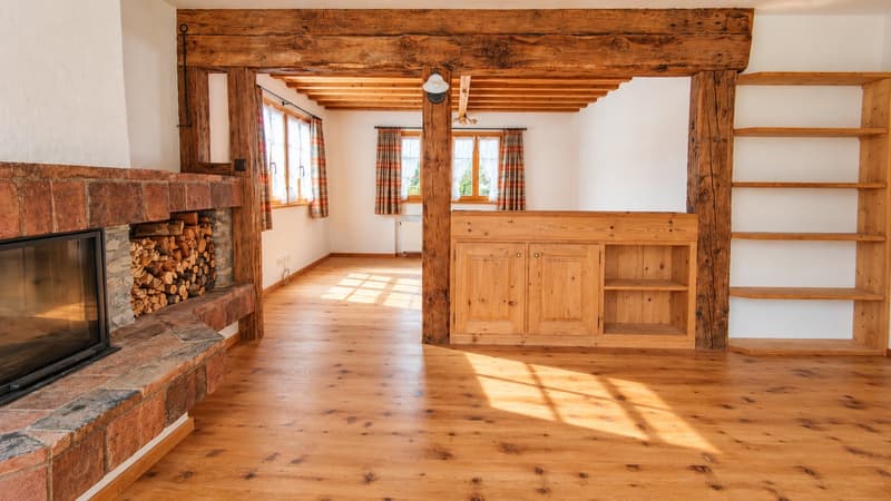 Eine Immobilie, die sofort berührt. Traditionell. Warm. Sonnenverwöhnt. (5)