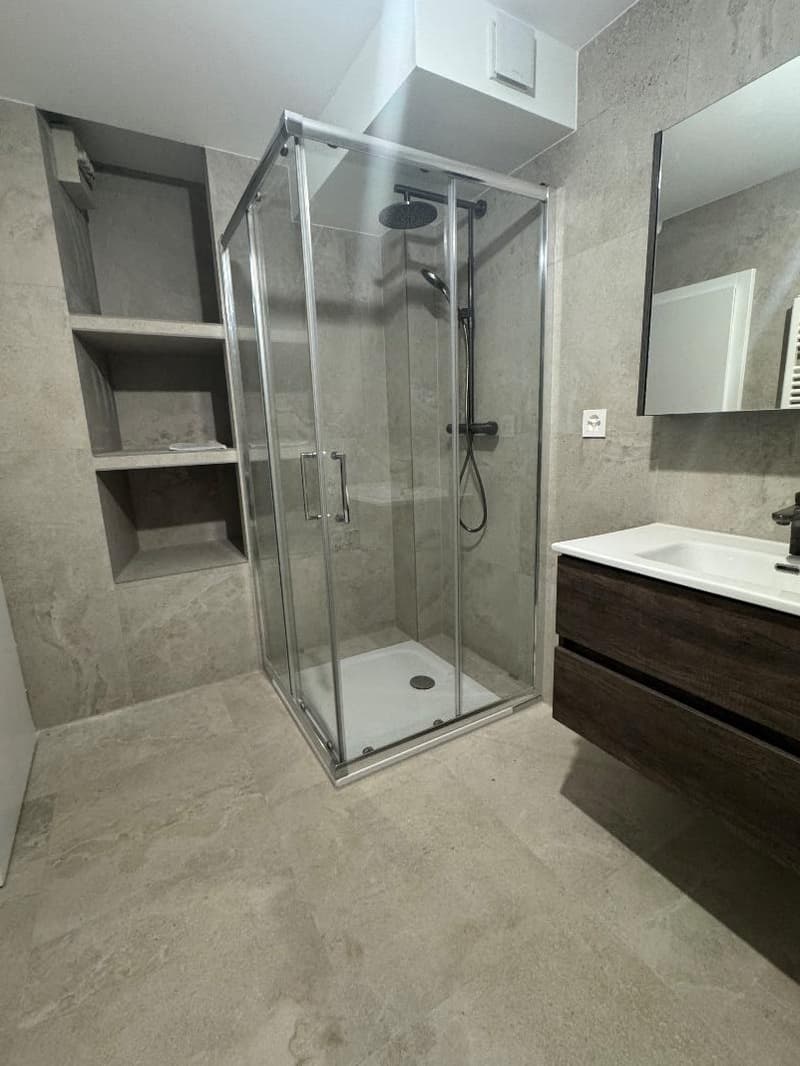 Appartement de caractère rénové – 5.5 pièces, jardin privatif et deux terrasses à Moudon (6)