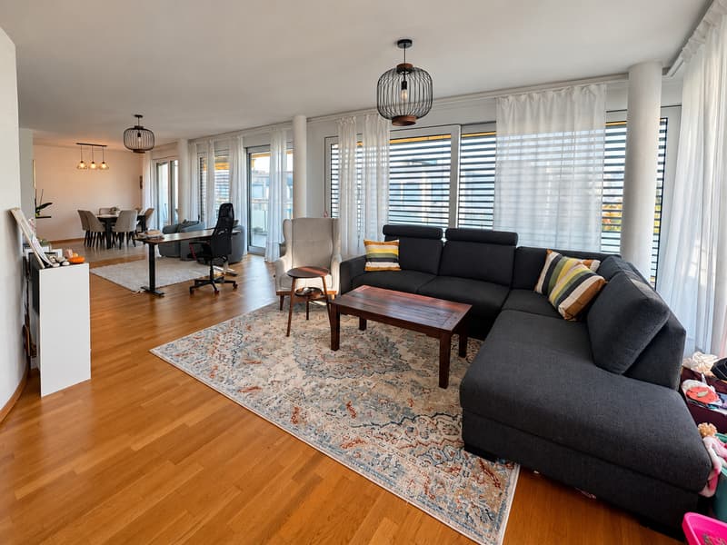 EXCLUSIVITÉ : Appartement de 6 pièces en Attique (2)