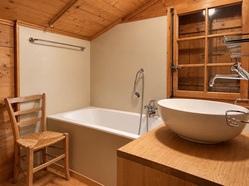 Chalet à fort potentiel - 7,5 pièces - Crans-Montana (6)