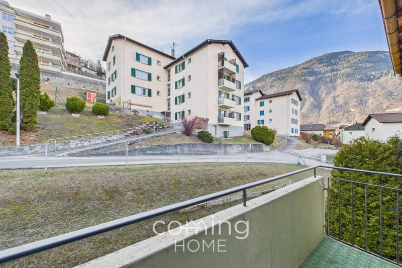Sonnige 3.5-Zimmerwohnung mit Balkon und Bergsicht in ruhiger Lage (11)