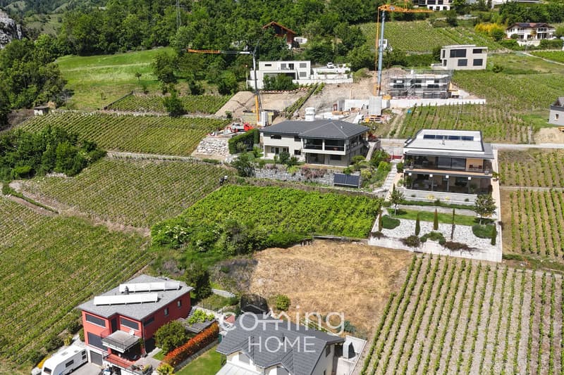 Sonnige Bauparzelle in Leuk mit herrlicher Aussicht - vollständig erschlossen (2)