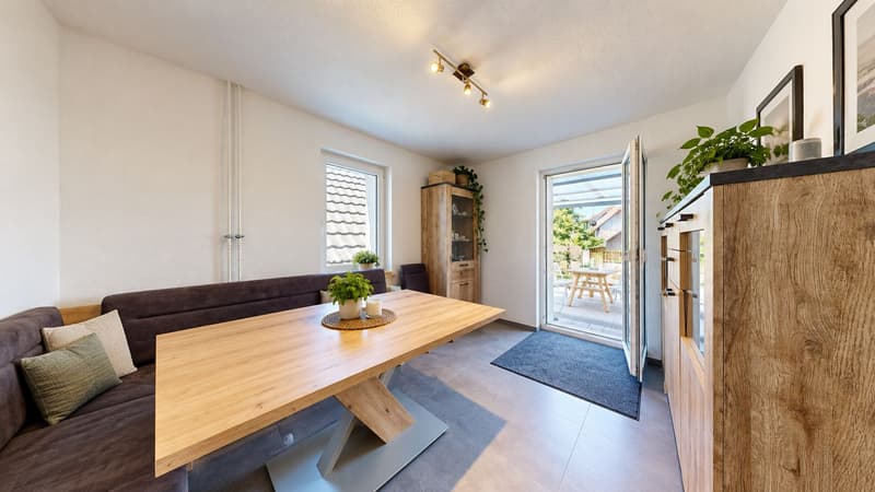 Freistehendes 5.5-Zimmer-Einfamilienhaus mit grossem Garten, Veranda & Weitblick (9)