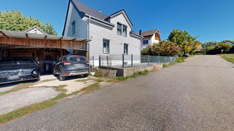 Freistehendes 5.5-Zimmer-Einfamilienhaus mit grossem Garten, Veranda & Weitblick (16)