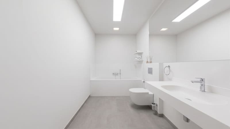 Moderne 5.5-Zimmer-Gartenwohnung mit Master Bedroom, Bad en Suite, Loggia & Balkon (13)