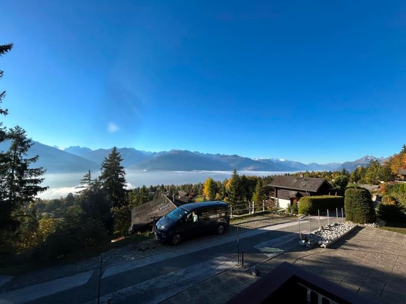 Chalet en madriers à Arbaz avec vue imprenable (10)