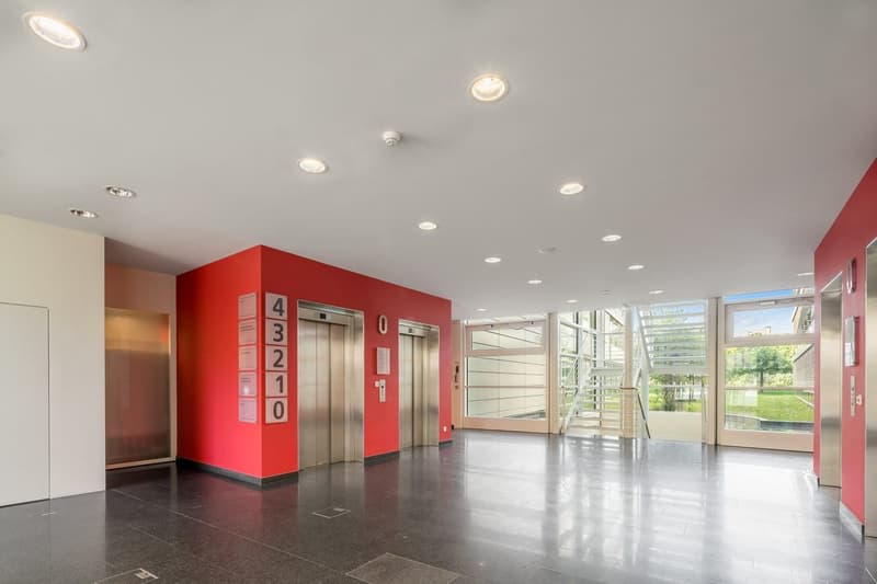Ausgebaute Bürofläche mit ca. 612 m² in Kloten, per sofort verfügbar (7)
