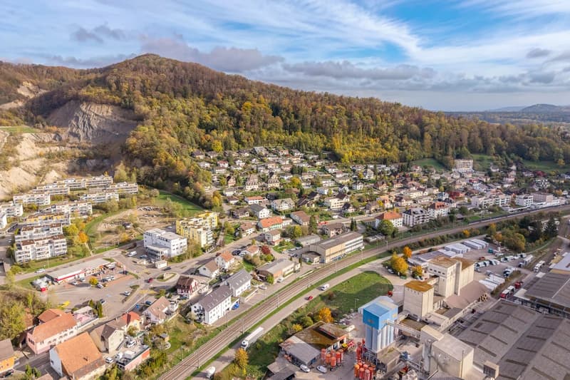 Vielseitige Gewerbeliegenschaft mit Ausbaupotenzial in Holderbank AG (11)