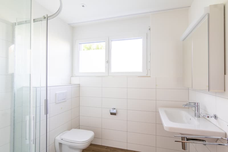Moderne 2.5-Zimmer-Wohnung mit Gartensitzplatz in Staffelbach kaufen (11)