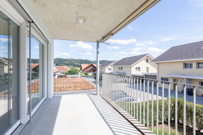 Moderne 2.5-Zimmer-Wohnung im 1. OG mit Balkon, Staffelbach (3)