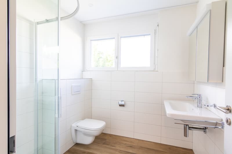 Moderne 2.5-Zimmer-Wohnung im 1. OG mit Balkon, Staffelbach (10)