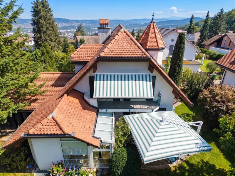 5.5-Zimmer-Einfamilienhaus mit Türmchen und Garten in Bergdietikon (3)