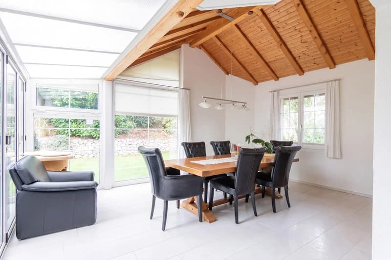 5.5-Zimmer-Einfamilienhaus mit Türmchen und Garten in Bergdietikon (9)