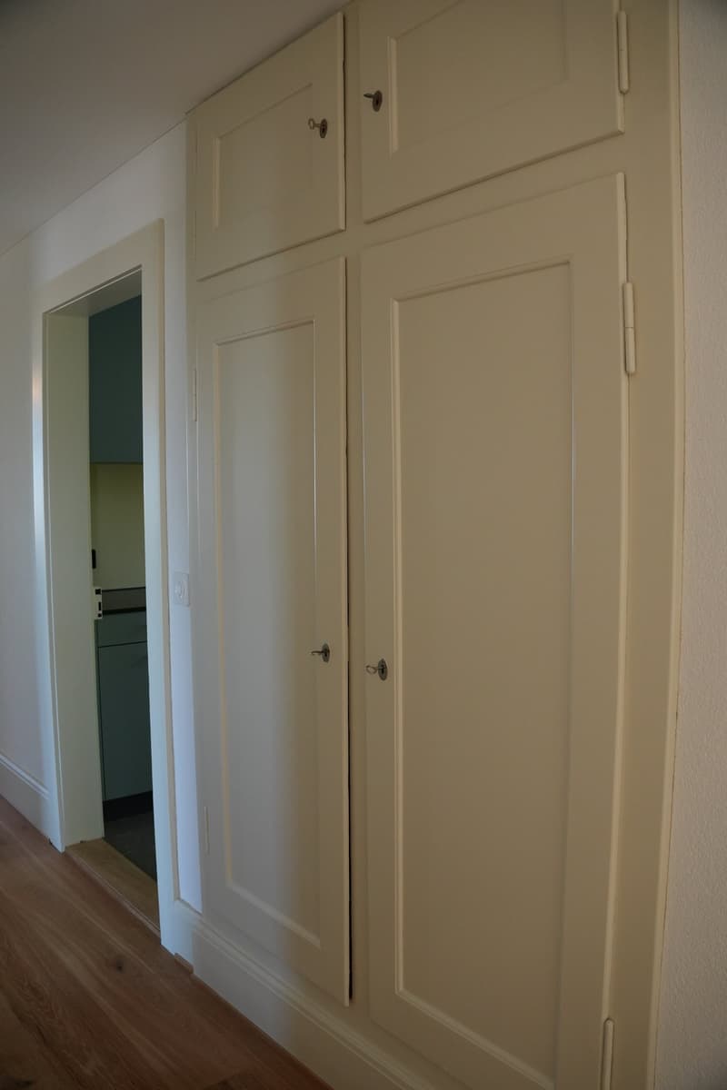4-Zimmer-Wohnung mit Altbaucharme und traumhafter Sicht auf See und Berge (13)