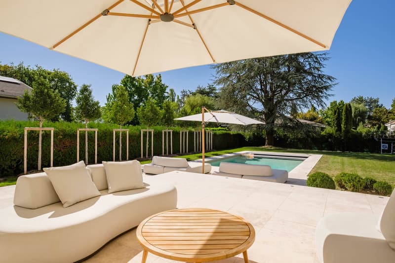 Villa 5 suites rénovée 2025 — piscine, wellness, 1 500 m² sud-ouest (2)