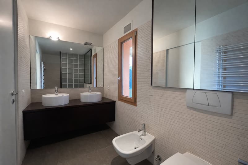 Casa unifamiliare con vista lago (11)