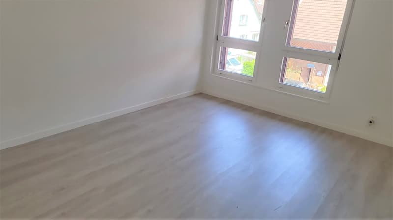 Helle 3.5-Zimmer-Wohnung mit Balkon in Oberwil (12)