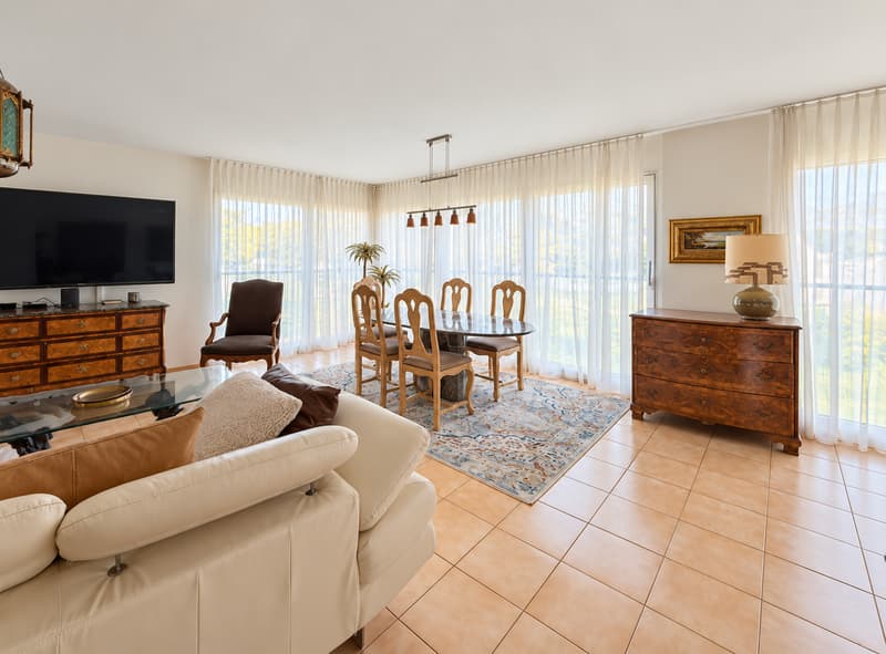 Magnifique appartement 5.5 pièces avec vue dégagée à Sierre (5)