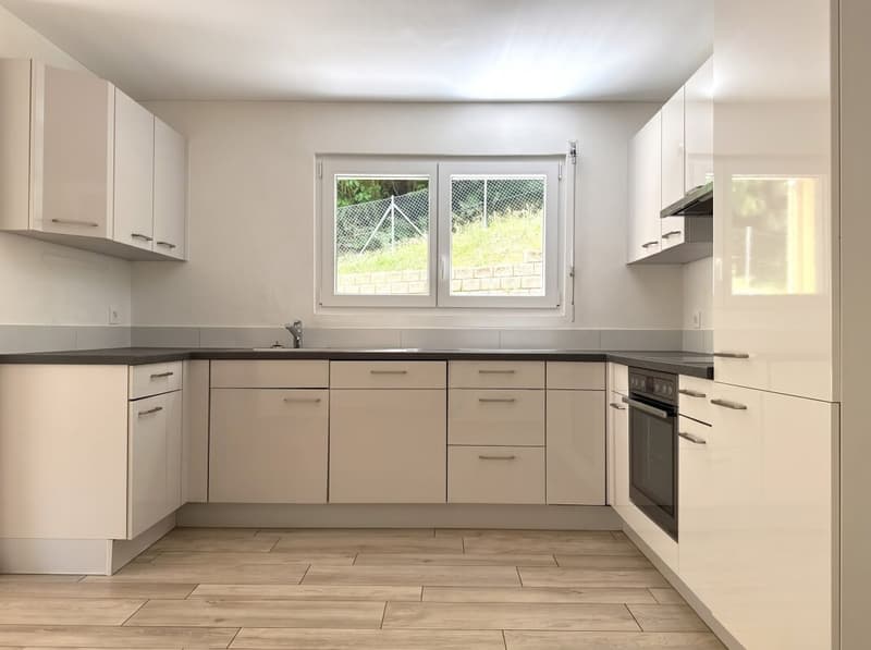 Zweitwohnsitz, 4½-Zimmer-Wohnung in der Nähe von Ascona (3)