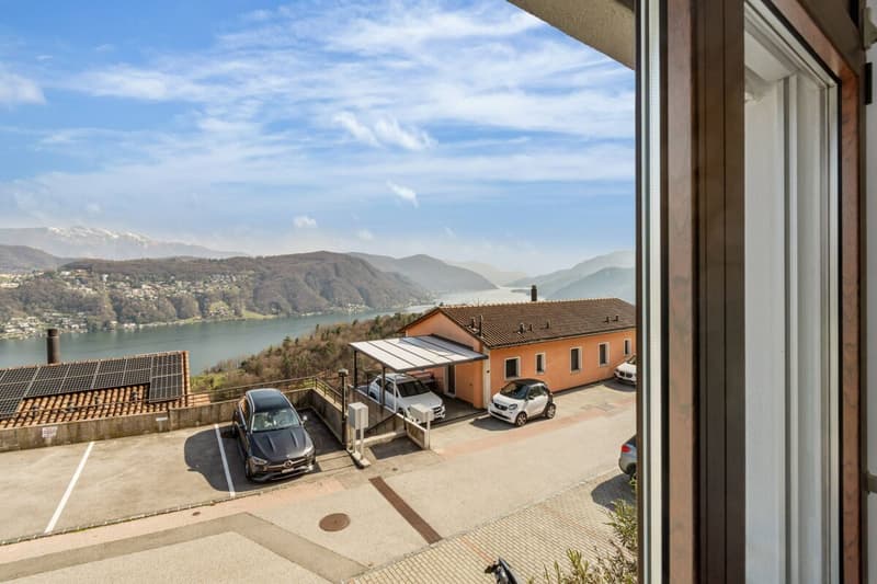 Elegant 3.5-room flat with lake views in Vernate (18)