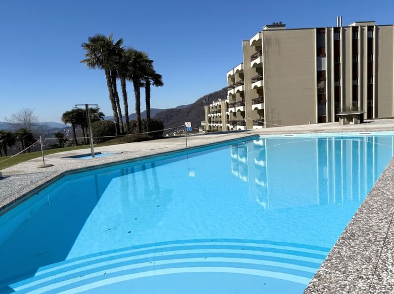 3,5-Zimmer-Wohnung in einer Wohnanlage mit Swimmingpool und Park (1)