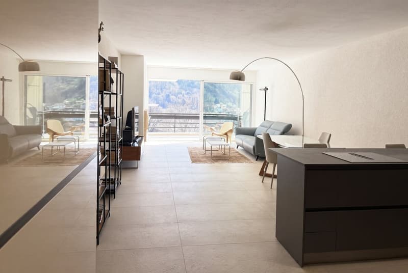 3,5-Zimmer-Wohnung in einer Wohnanlage mit Swimmingpool und Park (4)