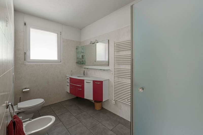 Spaziosa casa unifamiliare a Galbisio (11)