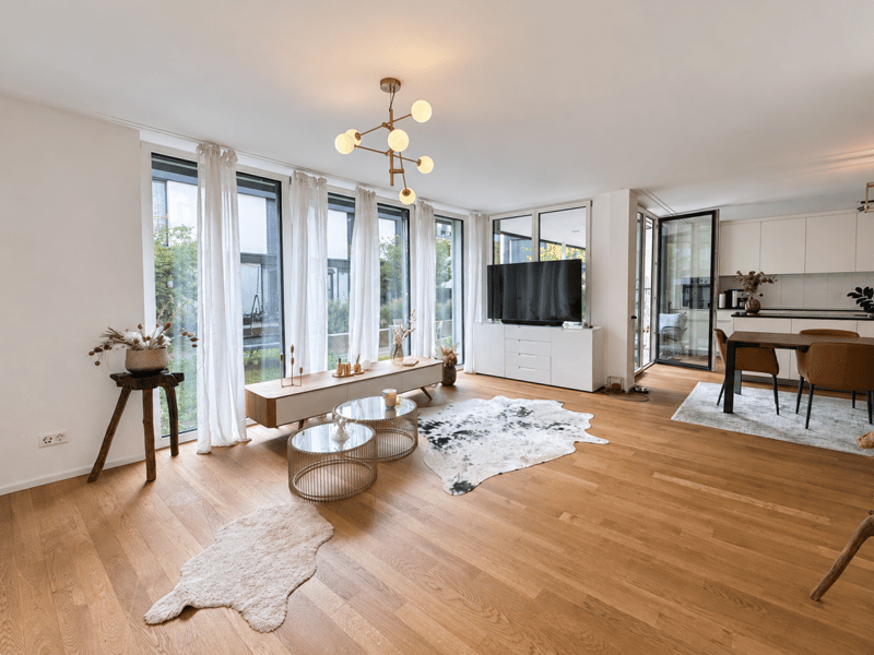 Moderne 4.5-Zimmer-Gartenwohnung im Erdgeschoss in Reinach AG (2)