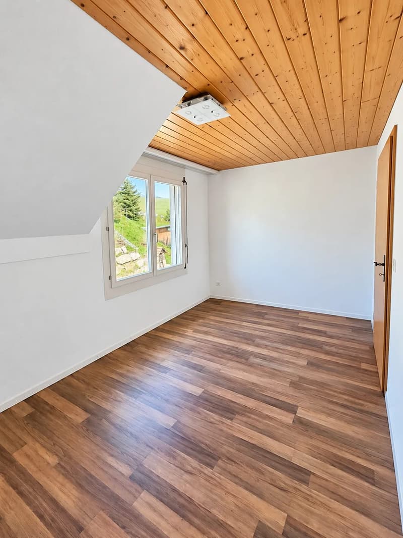 Charmante Wohnung mit Balkon ins Grüne - ruhig & naturnah / Renditeobjekt (6)