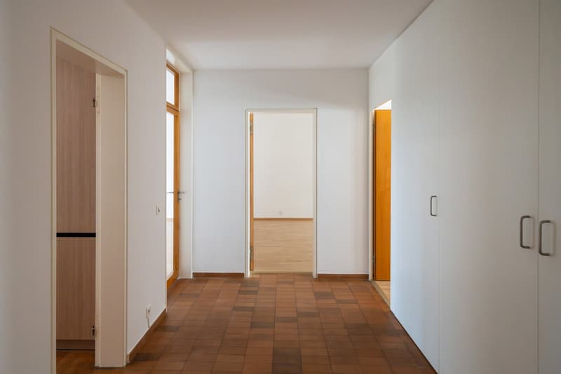 Zwischen Baumkronen und Rhein – 5.5 Zimmer auf ca. 130 m² (10)