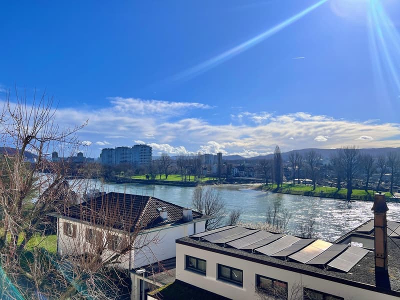 Exklusive 4.5 Zimmer mit Rheinblick und Cheminée (10)