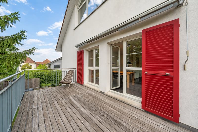 Stilvolle 4,5-Zimmer-Wohnung mit 2 Balkonen, Aufzug & 2 TG-Stp. in Lengwil (16)