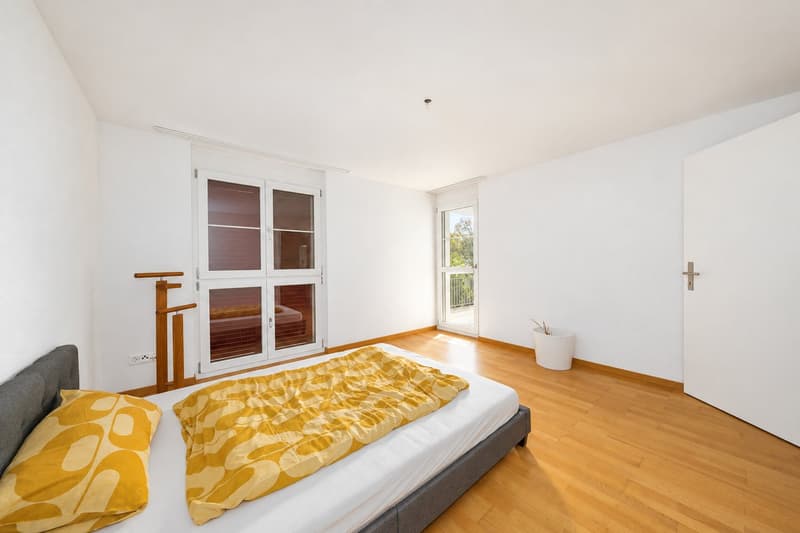 Stilvolle 4,5-Zimmer-Wohnung mit 2 Balkonen, Aufzug & 2 TG-Stp. in Lengwil (23)